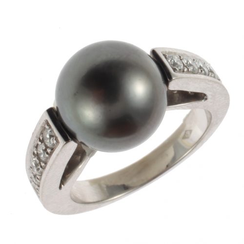 Bague en or blanc, perle de Tahiti et diamant