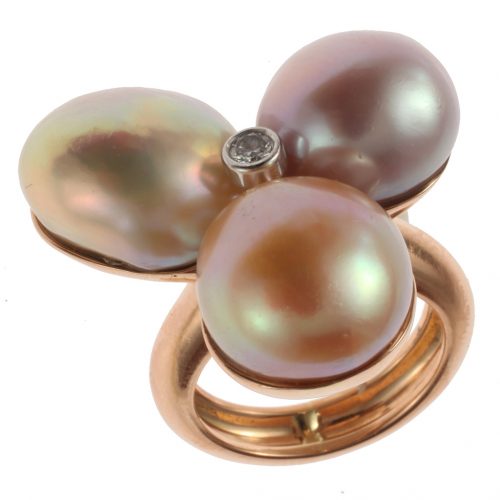 Bague en or rose avec 3 perles baroques roses et diamant